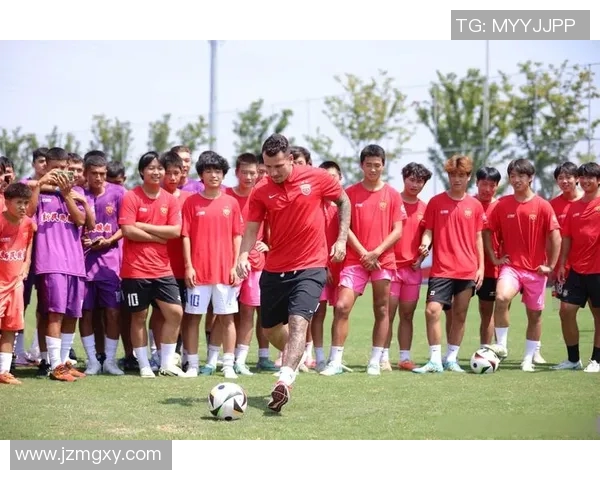 足球球星儿子自豪分享:我为父亲的成就感到骄傲并深受鼓舞 足球球星儿子自豪分享:我为父亲的成就感到骄傲并深受鼓舞