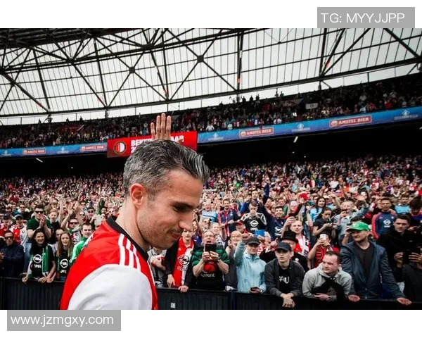 传奇右边锋的巅峰时刻:FIFA足球世界中的明星球员回顾与分析 传奇右边锋的巅峰时刻:FIFA足球世界中的明星球员回顾与分析