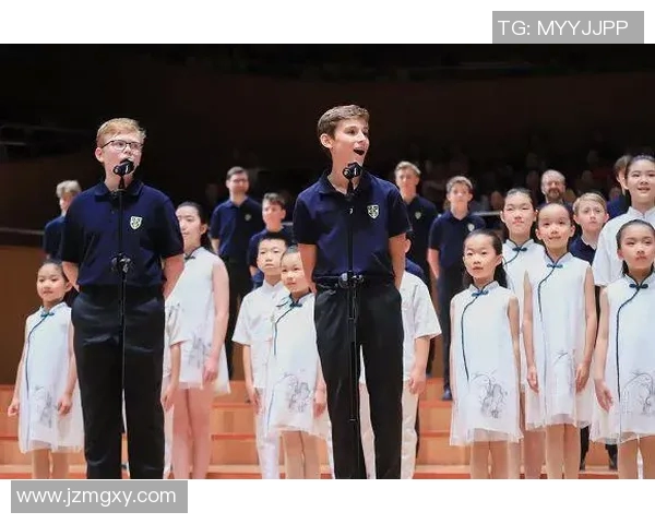 当足球巨星拿起麦克风时他们的歌声能否像球技一样征服世界